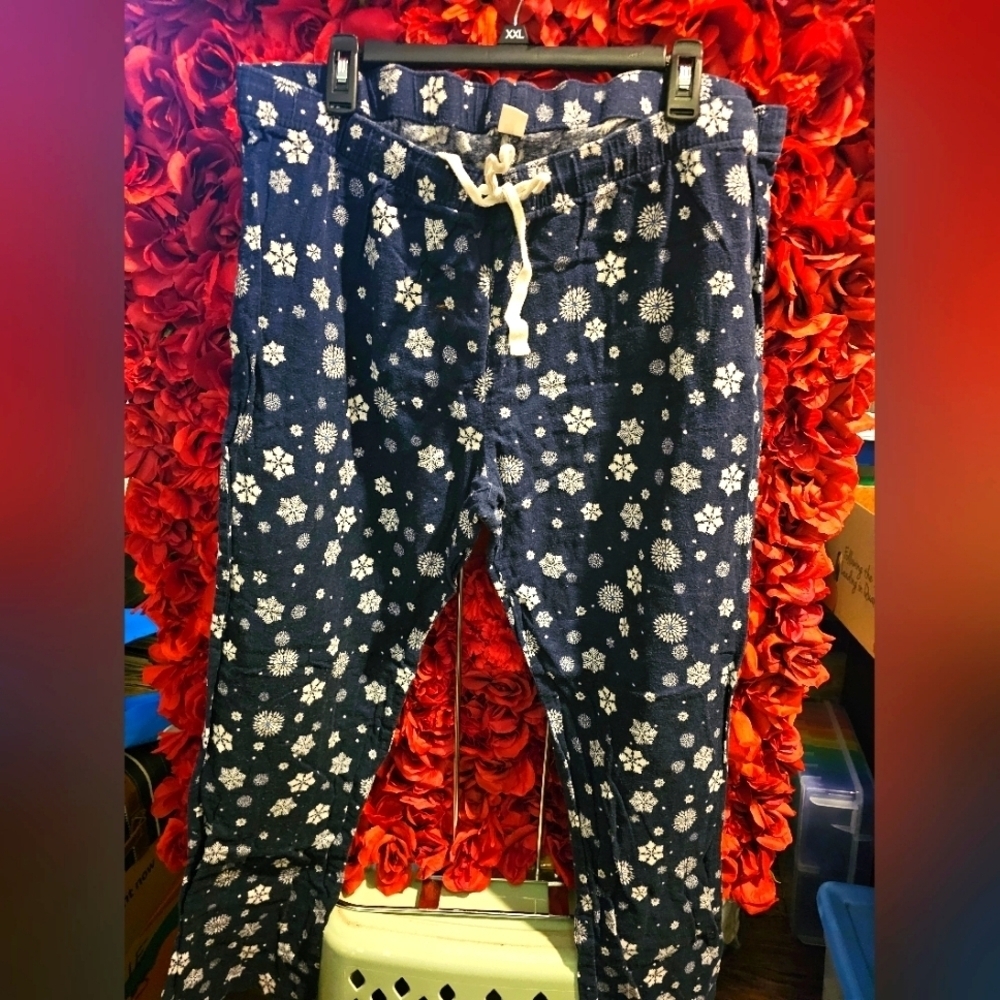 Women's Old Navy Snowflake Pajama Pants Size XLarge